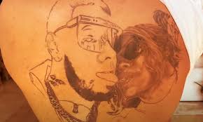 Gifted with an extraordinary voice and creator of a. Anuel Aa Tattooed Karol G S Face On Him Long Before Proposing