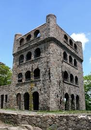 The Story Of Sleeping Giant From Damned Connecticut State Parks Connecticut Travel Travel Spot