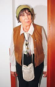 Správce může zařazovat písně do alb a dělat tu pořádek. Za Svoji Karieru Vdeci Hana Hegerova Tomu Ze Kdysi Nemela Penize Na Uhli Nasehvezdy Cz