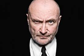 Phil Collins, frágil y desmejorado: usa bastón y preocupa su salud