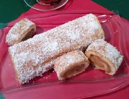 что можно приготовить из слоеного теста и вареной сгущенки Nezhnyj Rulet S Varenoj Sgushenkoj Recept S Foto Poshagovo 1000 Menu