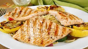 Recette truite au four saumon au four recettes poissons et fruits de mer recette saumon recette repas recette facile recettes de cuisine la marinade sèche donne au saumon un goût à la fois salé et sucré. Saumon Grille A L Indienne Recettes Ducros