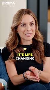 Loretta Cleary's Instagram, Twitter & Facebook