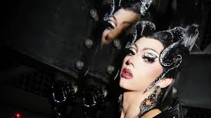 Greta Gretha White: la drag queen más famosa de Bogotá cuenta su historia  en el Mes del Orgullo