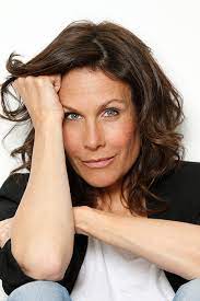 Issue d'une famille originaire de combrée en anjou, astrid veillon est la fille de bertrand. Astrid Veillon Biography And Movies