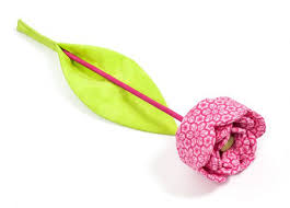 Magnifique, j'adore les fleurs dans tous les tissus, le cuir et les fils, il y a quelques années j'ai aussi mis un moyen de les faire, si vous voulez aller voir, je serai heureux. Idee Couture Coudre Un Bouquet De Fleurs Boutique En Ligne Buttinette Buttinette Loisirs Creatifs