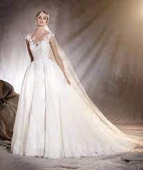 We would like to show you a description here but the site won't allow us. Vestidos De Novia Pronovias 2017 2018 Pronovias Vestidos De Novia Vestidos De Novia Convertibles Vestidos De Novia 2019