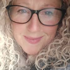 Deborah Cooney's Instagram, Twitter & Facebook