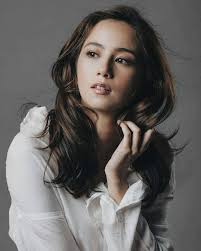 Happy 35th birthday to actress