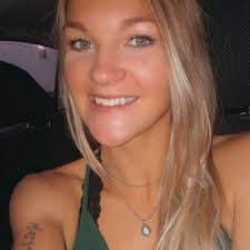 Carrie Queen (@CarrieQueen700)