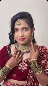 Anu Swamy's Instagram, Twitter & Facebook