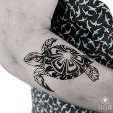 40 Magnificent Sea Turtle Tattoos We Love Tattooblend Sea Turtle Tattoo Tribal Turtle Tattoos Turtle Tattoo