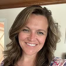 Kara Deaton's Instagram, Twitter & Facebook