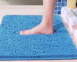 Keset mandi itu perlu di bersihkan secara rutin karena sifatnya yang menyerap air dan tidak mungkin mengering sepenuhnya. 10 Rekomendasi Keset Kamar Mandi Dengan Desain Lucu Untuk Kamar Mandi 2019