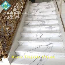 Cầu thang đá hoa cương tự nhiên trắng vân mây f1