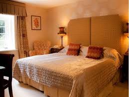 تصميم غرف نوم صغيرة للمتزوجين المرسال