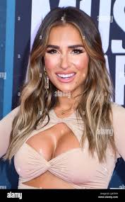 Jessie james hi-res stock photography and images