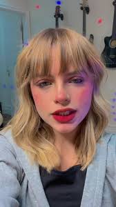 Mudança de Visual e Novidades: Keira Riff Mostra Transformação!