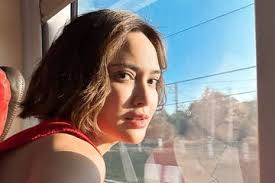 Tiada Hari Tanpa ke Luar Negeri, Shandy Aulia Tampil Branded Berbalut  Chanel dan Hermes di Rusia