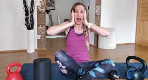 Der sport im winter wird weniger und generell sinkt die motivation sich zu bewegen bei niedrigen temperaturen. Diese 8 Fehler Macht Beim Workout Zuhause Jeder We Go Wild