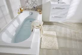 25 Petites Baignoires Et Baignoires Sabot Gain De Place Petite Baignoire Baignoire Rectangulaire Baignoire Sabot