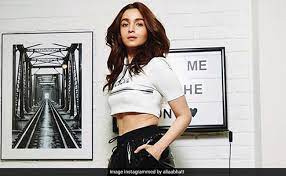 Star sessions lisa pajamas custom : Alia Bhatt Is Keeping The Spirit Up With Her Work Out Partners They Are