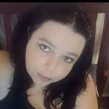 Candice Bingham's Instagram, Twitter & Facebook