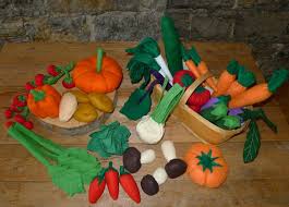 Legumes En Feutrine Tomate En Feutrine Betterave Rouge En Feutrine Celeri Branche En Feutrine Tomate Cerises Dinette En Feutrine Gateau En Feutrine Feutrine