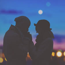 Matahari terbenam adalah momen paling romantis sepanjang hari yang dapat kamu nikmati secara gratis. sumber: Kata Kata Romantis Buat Pacar Kamu Agar Bisa Saling Memahami Lifestyle Liputan6 Com