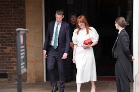 Rayner defends accepting £17k severance payment after return to Government