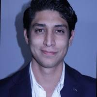 60+ perfiles de «César Calvillo»