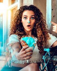 Awesome Moody Lifestyle Portrait Photography By Mark Singerman Ego Alterego Portrait Photography Creative Portrait Photography Sofie Dossi