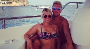 Maxi lópez comincia la sua carriera in argentina nel river plate. Maxi Lopez Ela Me Procura Quando Icardi Esta Na Concentracao Esportes R7 Fora De Jogo