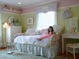 It easily can add a feminine, romantic touch to any interior and make it quite unique. Shabby Chic Girl S Room American Traditional Bedroom New York By Carisa Mahnken Design Guild