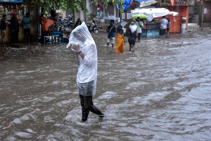 Weather updates: Heavy rainfall lashes Gujarat, IMD's rain alert for Delhi  today | India News
