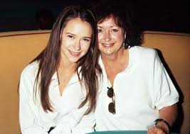 Interesting Facts About Family Of Talented Actress Jennifer Love Hewitt Jennifer Love Jennifer Love Hewitt Jennifer Love Hewitt Family