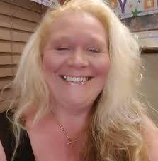 What the hell? 😄 In my planter. Can anyone ID?