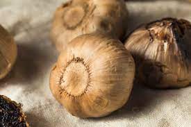 Garlic Vs Black Garlic What S The Difference Foods Guy