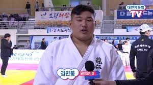 May 20, 2021 · 전 일본 국내대회 석권, 바르셀로나 올림픽 금메달 일본의 유도 천재, 올림픽 영웅 '요시다 히데히코' 요시다의 독주를 막을 한국의 유도 천재가 등장한다. ìœ ë„ ê¸°ëŒ€ì£¼ ê¹€ë¯¼ì¢… ì „êµ­ ìœ ë„ëŒ€íšŒ ë‹¨ì²´ì „ ìš°ìŠ¹ 2019 íšŒìž¥ê¸°ì „êµ­ìœ ë„ëŒ€íšŒ Youtube