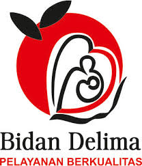 Setelah itu, letakkan baju tersebut di atas koran. Bidan Delima