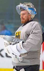 ✔ riesen lager für hockey torwart artikel wie helm, brustschutz, armschutz, vollkörperschutz, halsschutz, handschuhe, torwarttrikot. Eishockey Torwart Philipp Grubauer Verstarkt Deutsches Team Bei Der Wm