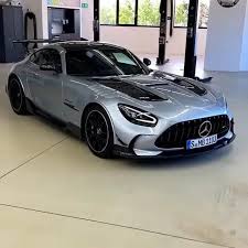 Mercedes Amg Gt Video In 2020 Luxury Cars Mercedes Mercedes Car Mercedes Benz Maybach