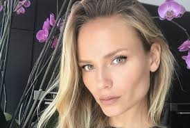 Natasha Poly Just Schooled Us In Makeup