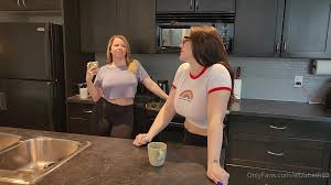 Elizabeth88 with Brynn-Lewis & YesmissKatie Boobs