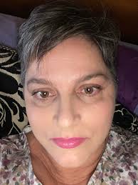 Who can recommend a good hair stylist for a shorter haircut and gray hair  transition in Independence?