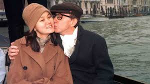 Woody Allen | il regista parla del suo matrimonio celebrato da ...