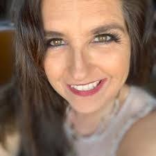 Sheri Fowler's Instagram, Twitter & Facebook