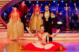 (and not just because sean spicer performed to monster mash, which is a sentence i. Dancing Stars Am 30 10 2020 Fakten Wer Ist Ausgeschieden Punkte Halloween Tanze Songs