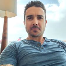 When we put ourselves and our health first, life around us DOESN'T fall  apart but falls into place... 👌 How's your work