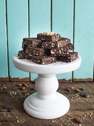 Carres Vitalite Julie Desgroseilliers In 2020 Cake Stand Cake